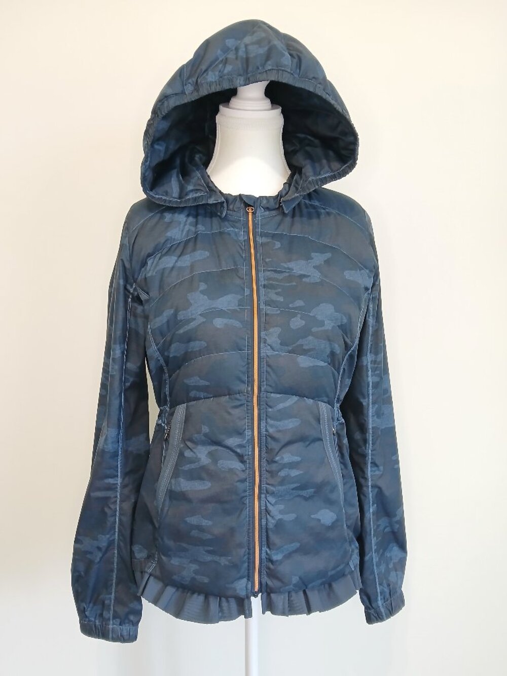Lululemon Spring Fling Puffy Windbreaker Jacket Size 8 - Picture 4 of 10